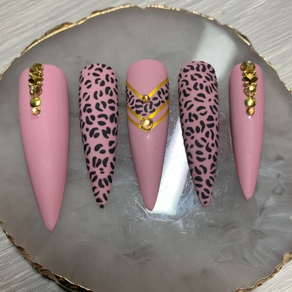 Handmade Luxury Press on Nails - Picture 3 of 5